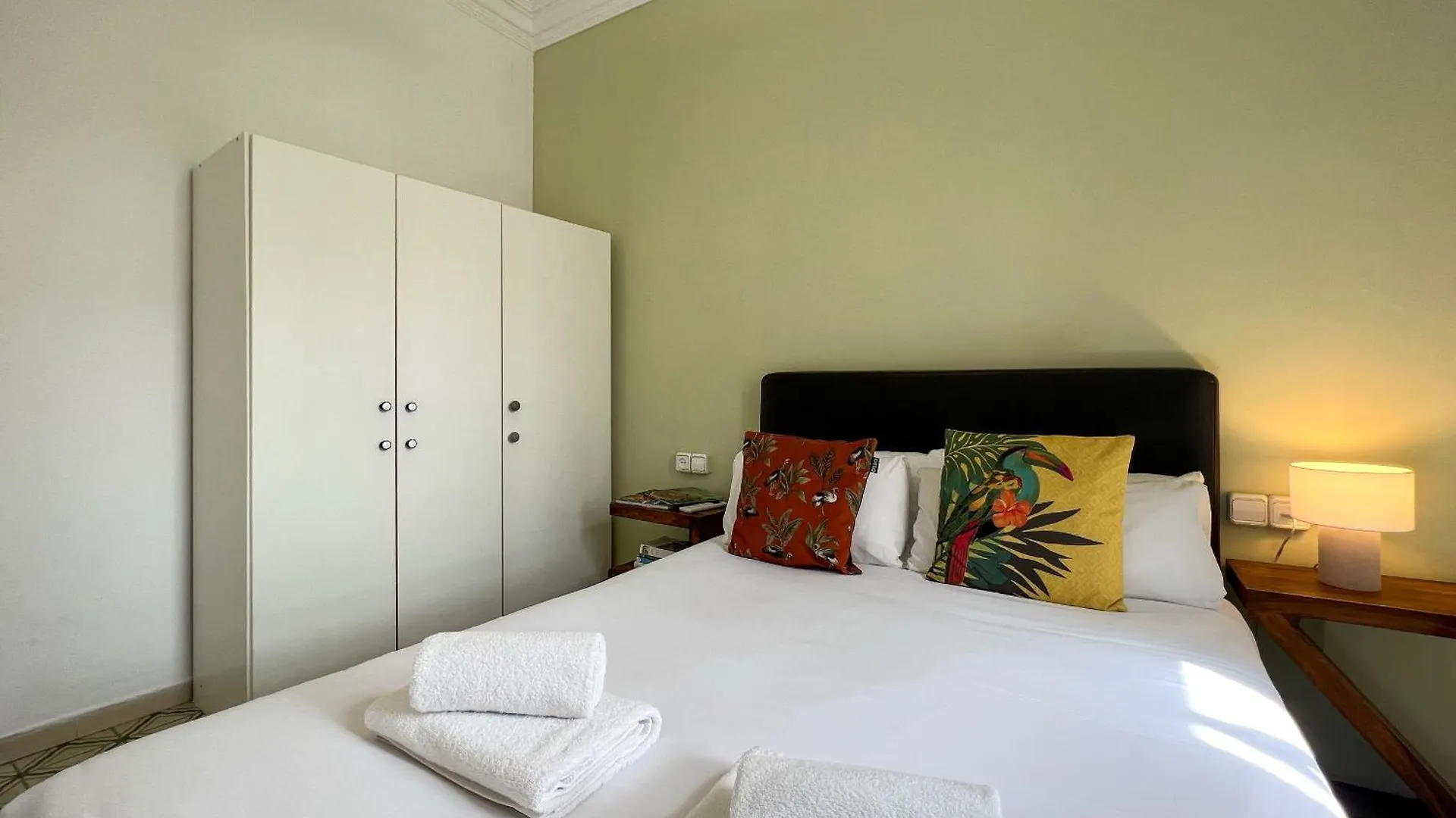 Stay U-Nique Apartments Comte Urgell Barcelona 0*,  Spanien